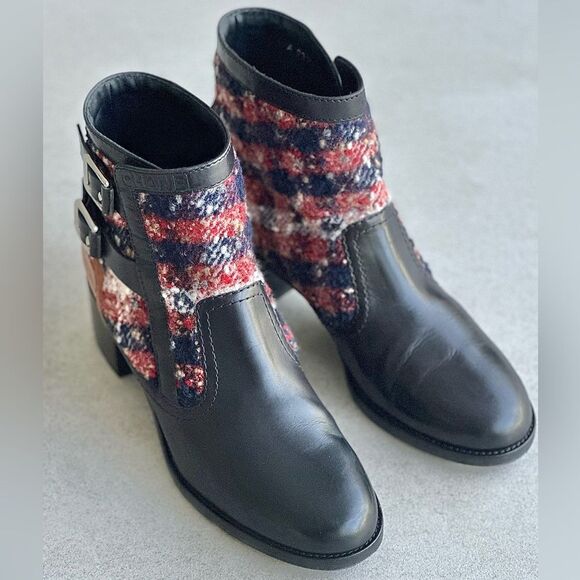 CHANEL 2017 Lambskin & Tweed Pattern Ankle Black Boots Size 40 - Picture 4 of 14